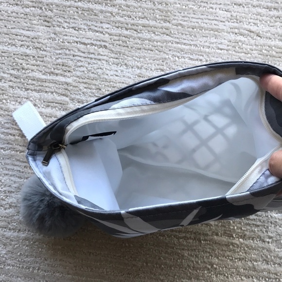 Camouflage pineapple clutch - Picture 3 of 4